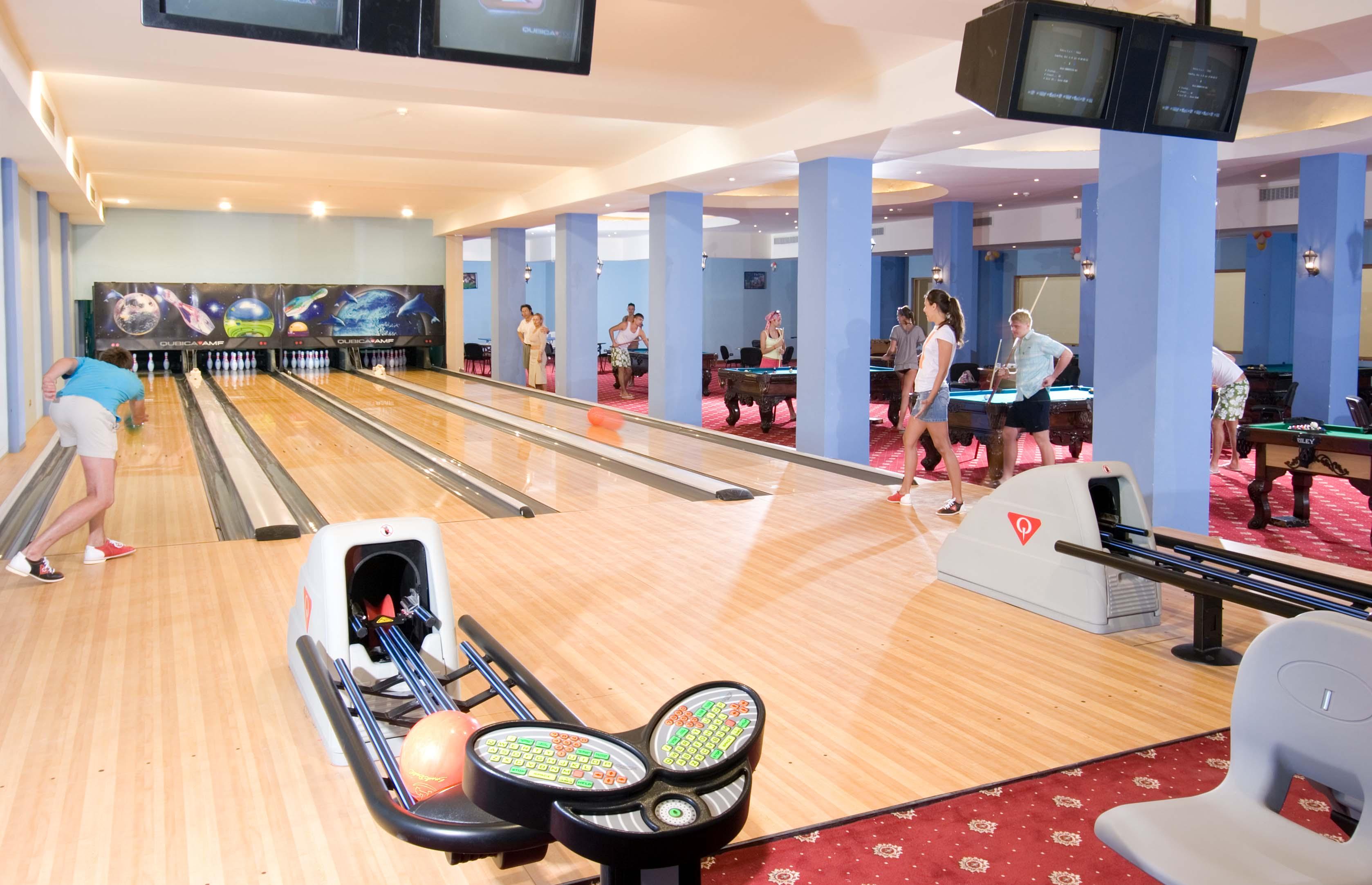 Titanic Palace Families And Couples Only Hurghada Exterior foto Bowling at the hotel